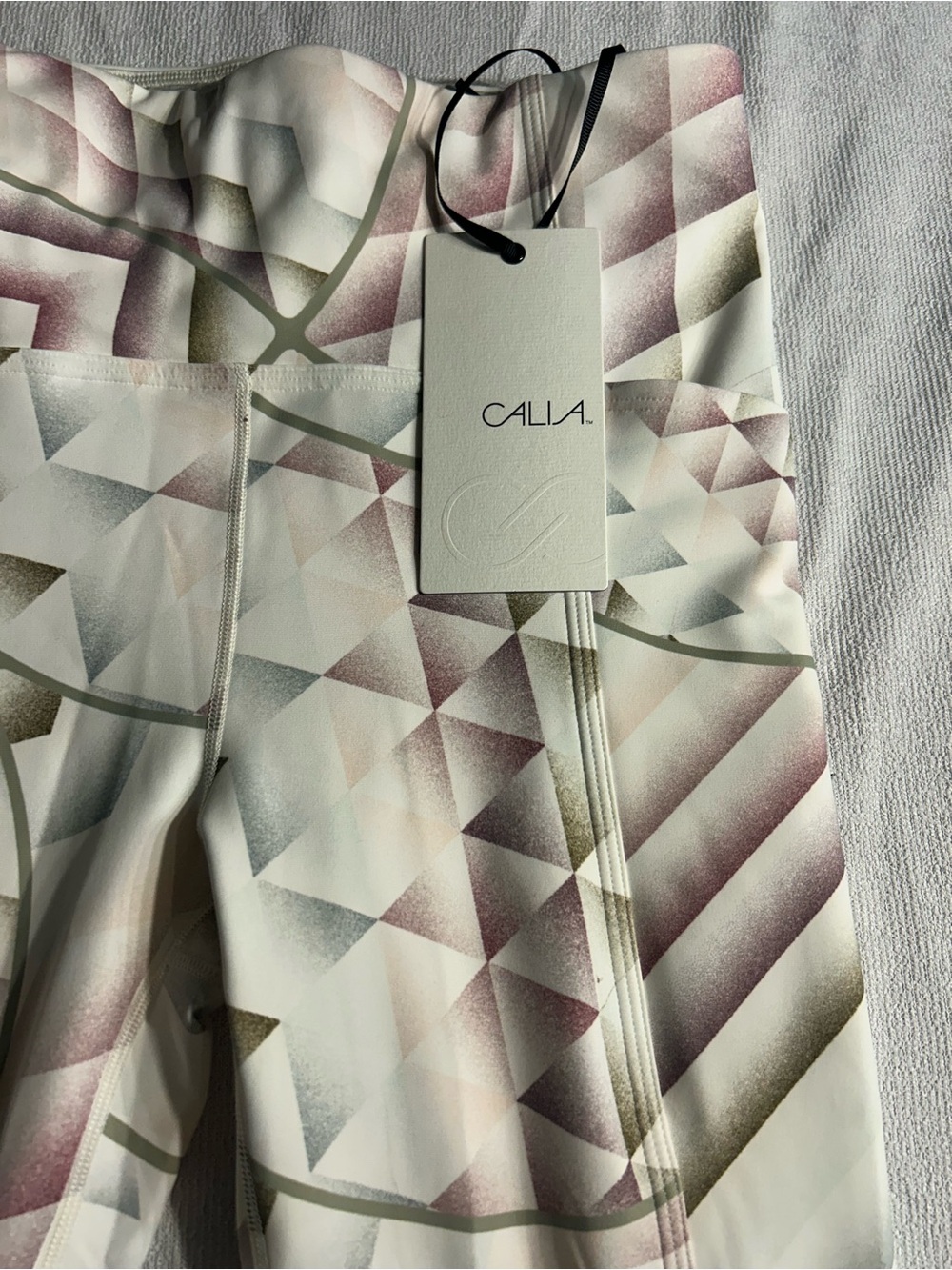 Calia High-Rise Geometric Print Leggings — Blush & Olive